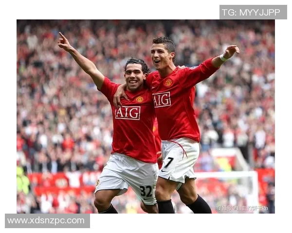 足球明星同框创意瞬间展现激情与友谊的完美结合