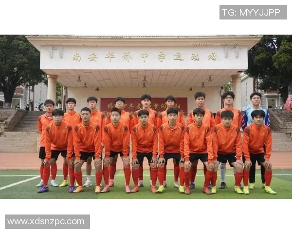 邛崃泉水湖足球明星赛激情开赛球星齐聚共襄盛举展现足球魅力与风采 邛崃泉水湖足球明星赛激情开赛球星齐聚共襄盛举展现足球魅力与风采